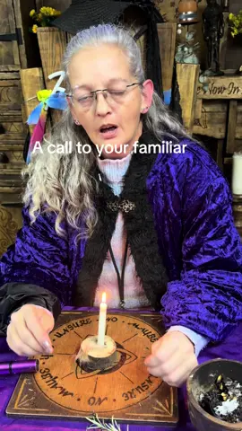 A call to your familiar #magic #witch #witchytips #manifesting #fypdong 