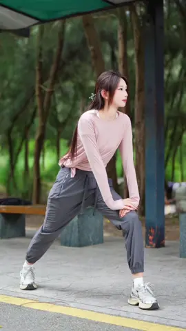 pilihan cewek aktif yang pengen tetap stylish!#celanaolahraga #joggerpants #celanasantai #celanawanita #gymoutfit 