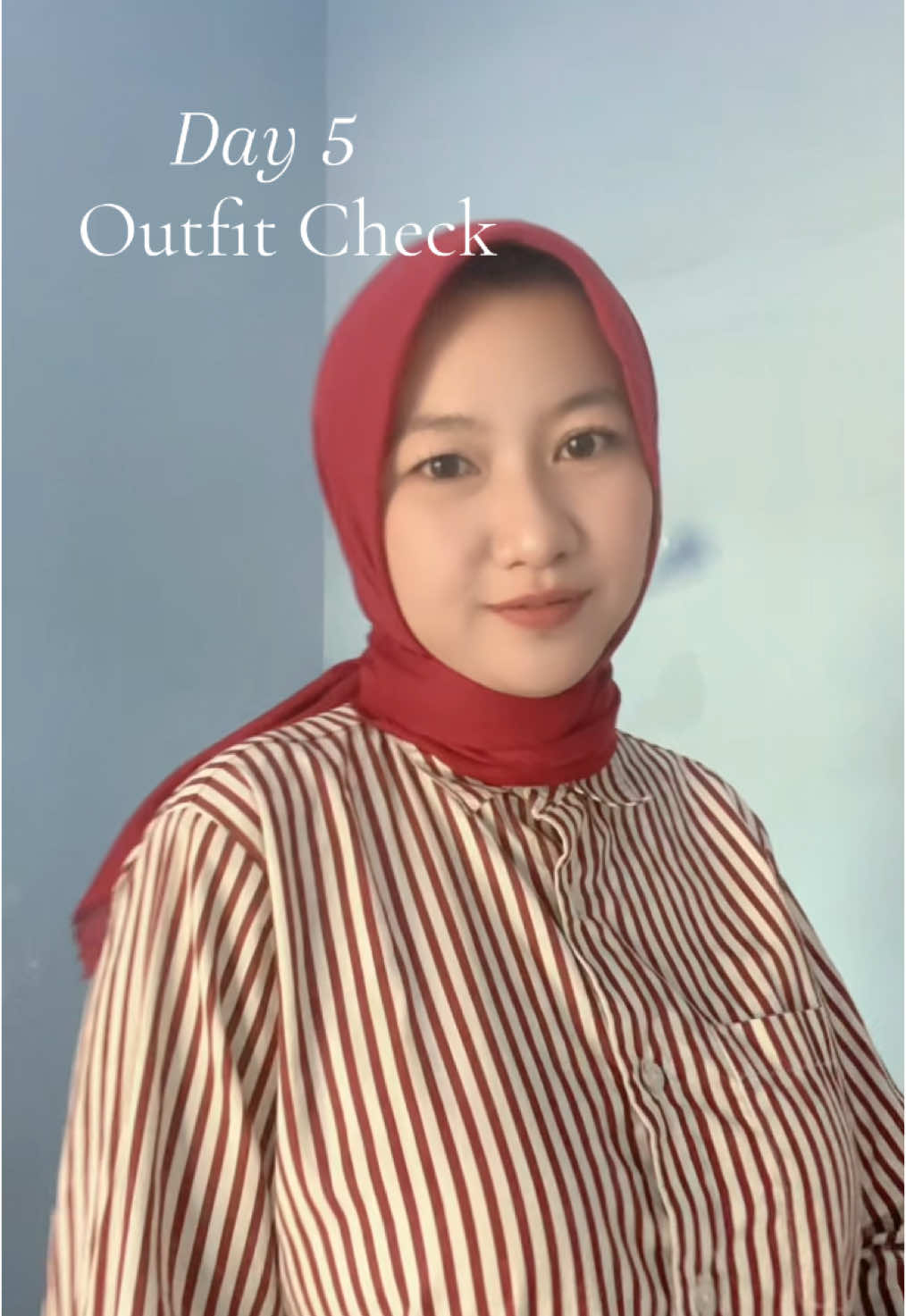 Kemeja stripe dari @Hos of Shopaholic 