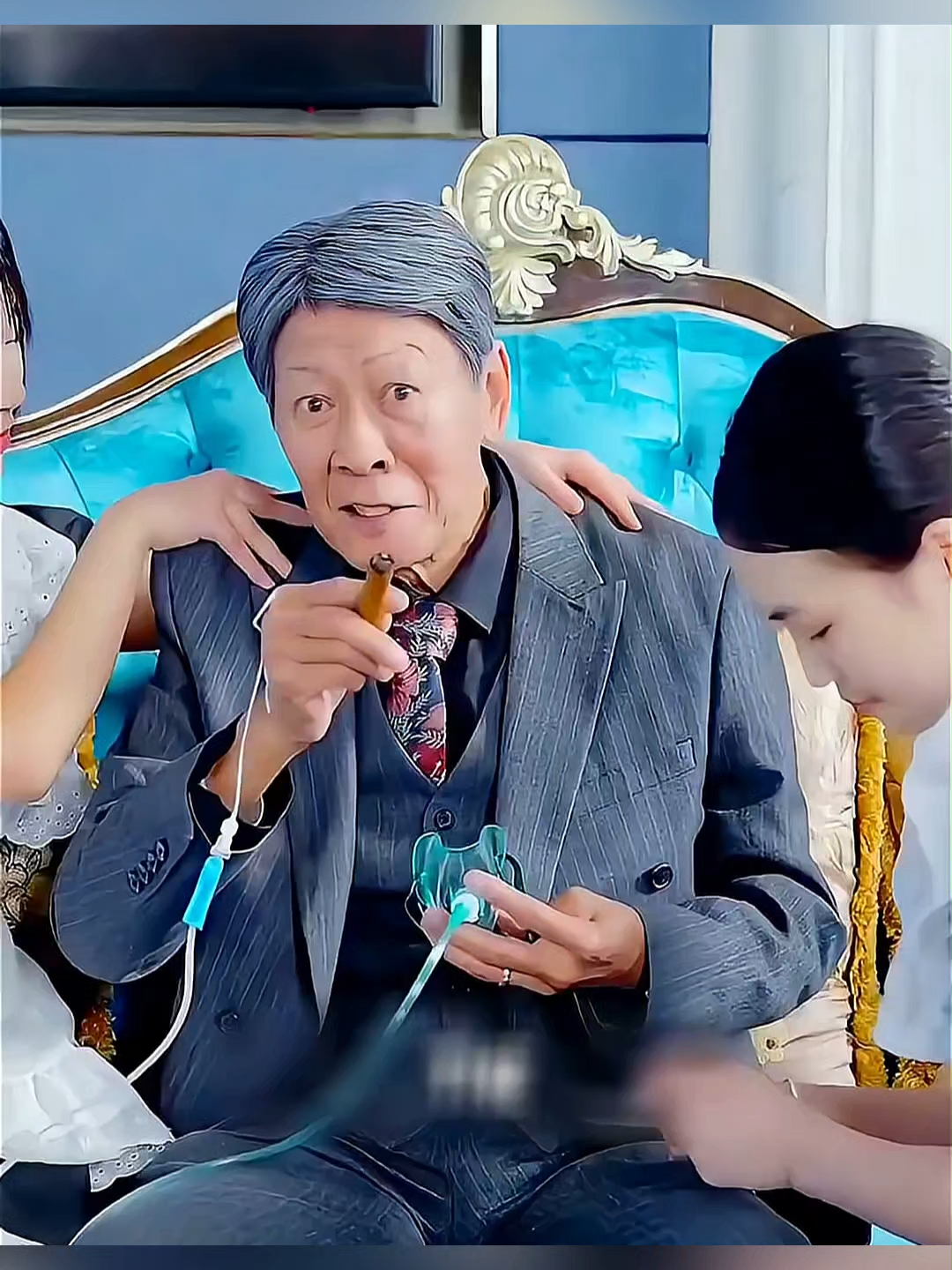 The rich man gave himself crores of rupees to spend on girls.🥶#movie #movieclips #moviescene #movierecap #movieexplained