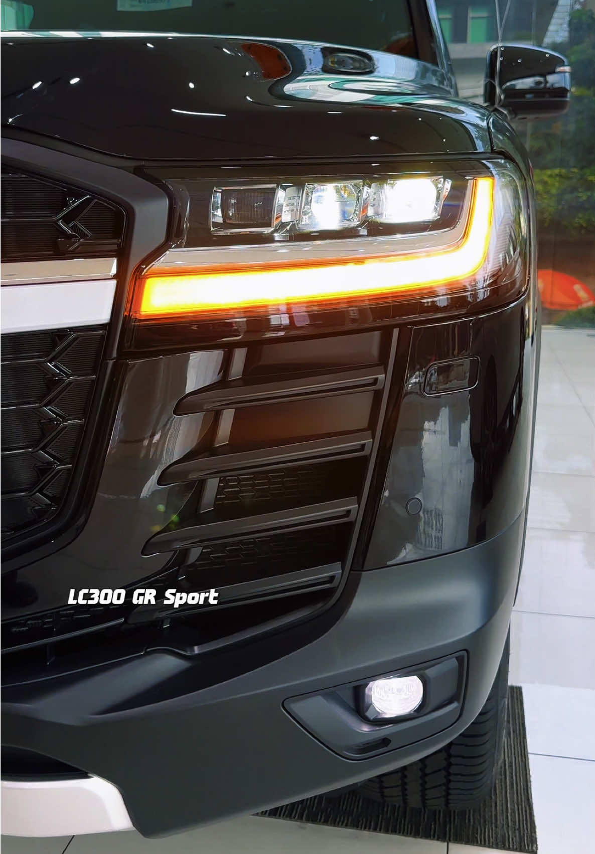 LC300 GRS 🫡🖤🥷🏿​ #landcruiser #lc300 #landcruisergrsport #toyota #2026 