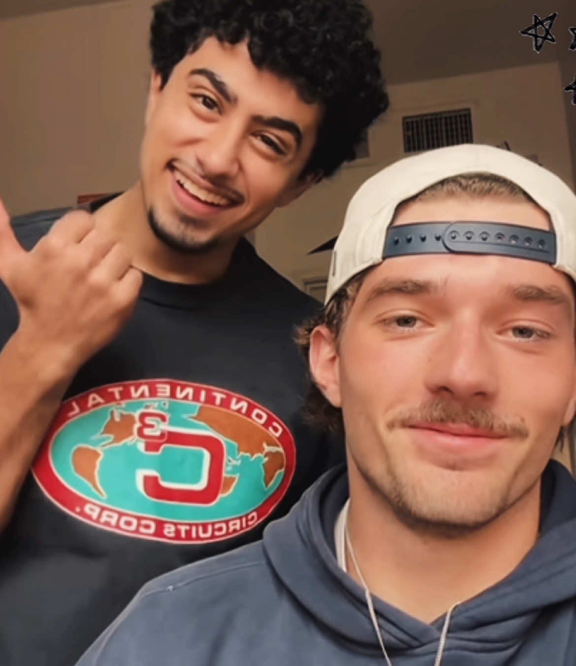 I don’t seee nobody but YOUUUUUUUU! ⋆⭒˚.⋆ @Jake Egizio @Mohammed Albattah #jakeandmo #niche #fyp #slushynoobz #doubletake 