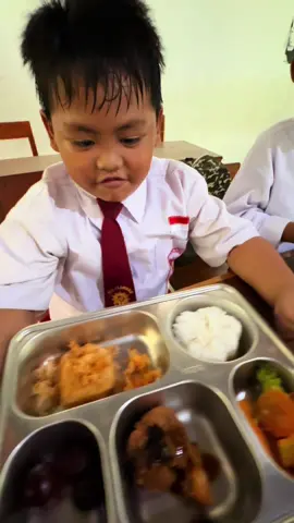 makanan bergizi untuk anak eromoko SPPG Polres Wonogiri #mbg #info #wonogiri24jam #jawatengah #jhonunderground 