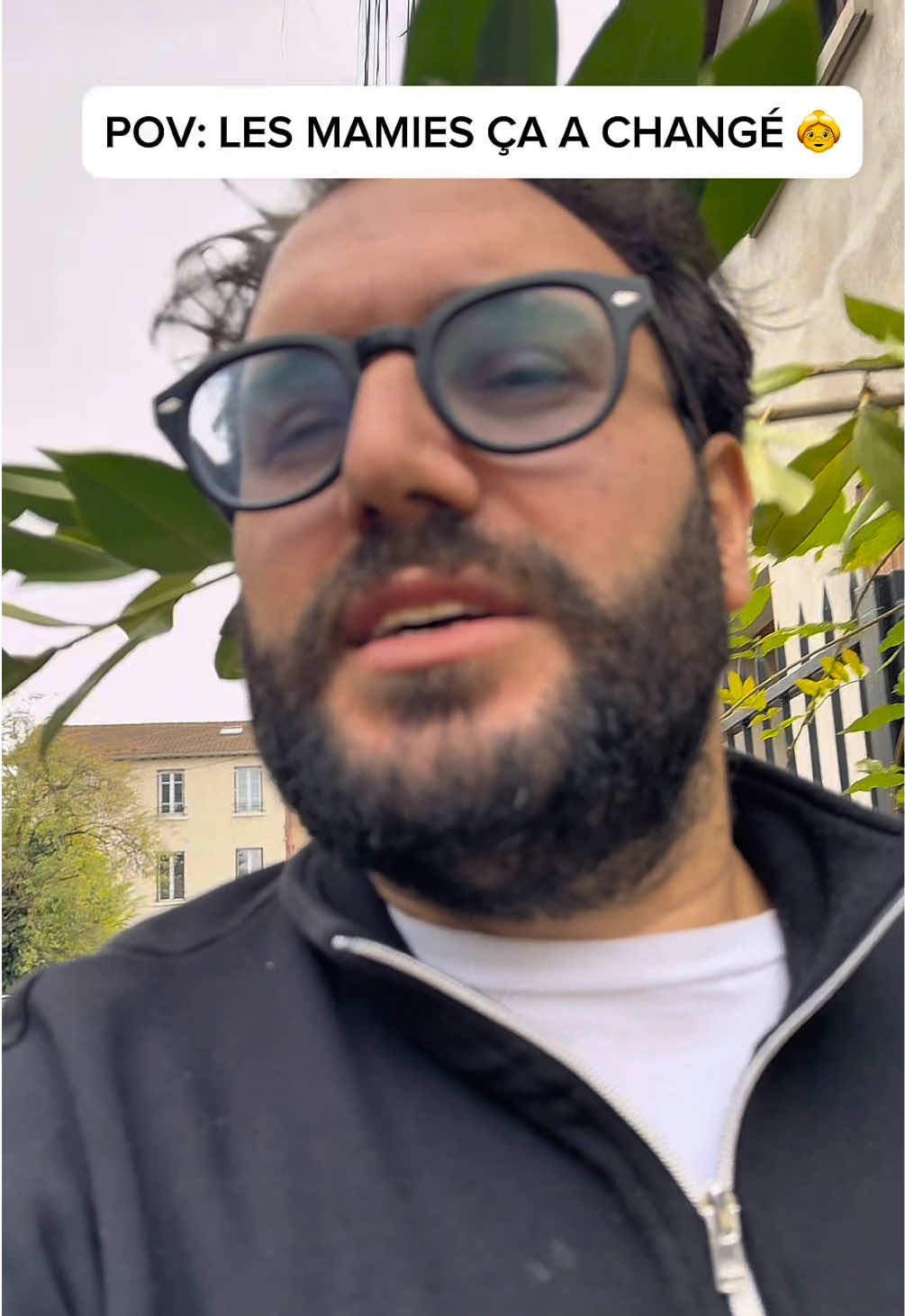 Ça a changé les grand mères 💙 #blague#rire#humour#mamie#famille 