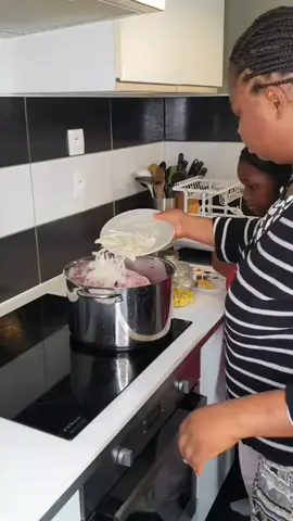 Une reine👸🏾 mérite une couronne👑 et votre femme👩🏾‍🍳 mérite le MultiChef😮‍💨👌🏾. #food #cuisine #cuisineafricaine #reine #cuisinetiktok 
