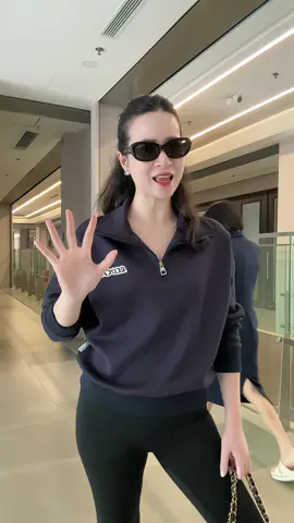 Đã hiểu vì sao nhà @ECOCHIC VIỆT NAM toàn mời được celeb xịn colab #trangtocxoan69 #aosweater #ecochic  