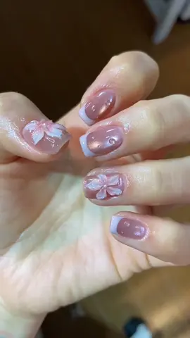 Nghĩ caption khó quá, nghĩ coi mấy giờ ngày mai book lịch nails 👀🙆🏻‍♀️ #nailsgiare                 #xuhuong #maunailthamkhao #nail 