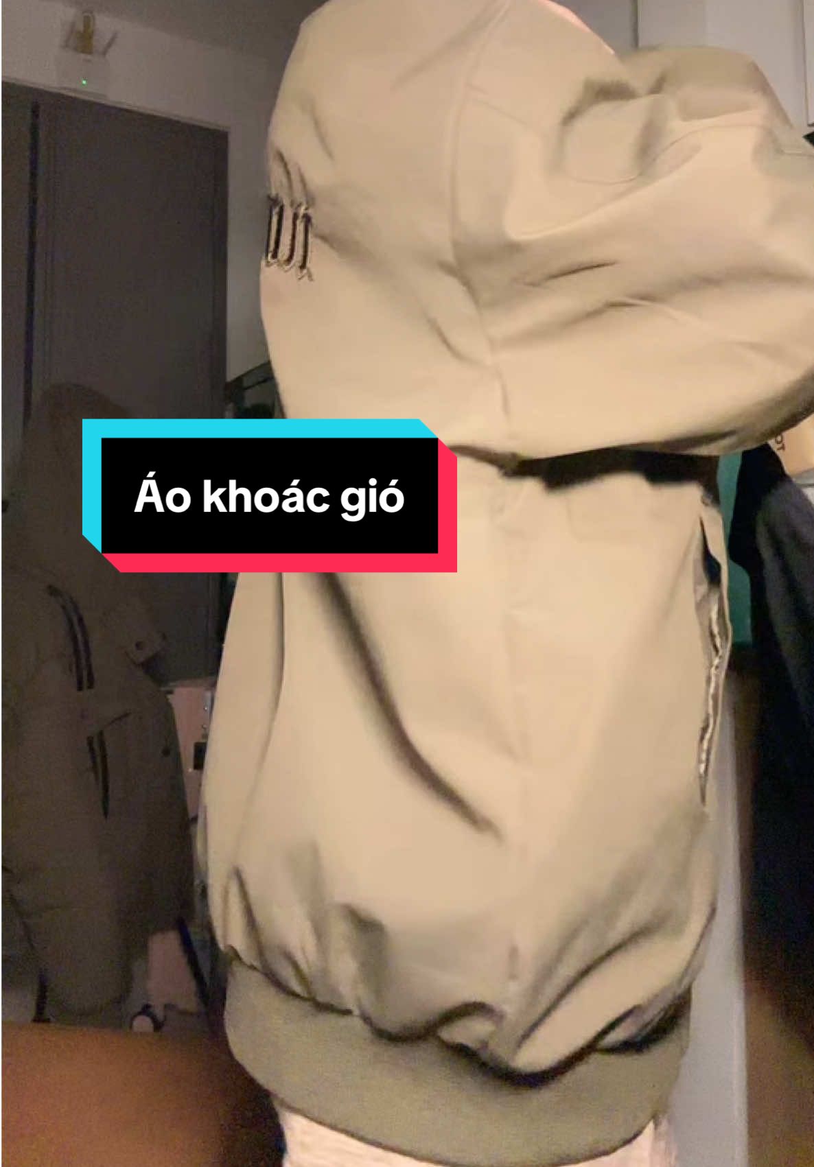 Áo khoác gió xinh 2 lớp mặc mùa đông mặc ấm luôn nha#vananhtaphoa #aokhoac #aokhoacgio #aobomber 