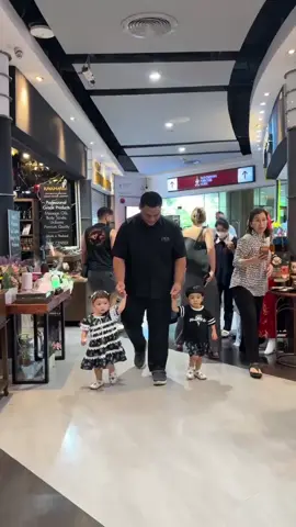 มีบอดี้การดส่วนตัว555 #ต้าวแฝดโซลโมเน่ #โมเน่โซลซี่ #น้องโมเน่ #sunandmoon #SolandMone 