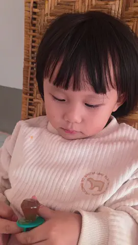 😅😅😅#happyfamily #ၽူၺ်းၽူၺ်း #phwephwe @Vikki @phwe 