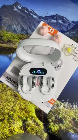 Sweat-proof & secure! These clip-on earbuds feature battery info & bold style—ideal for runners who demand more. #FactoryDirectHeadphones, #BluetoothHeadphones, #GamingAudio, #UKHeadphones, #TikTokShop 