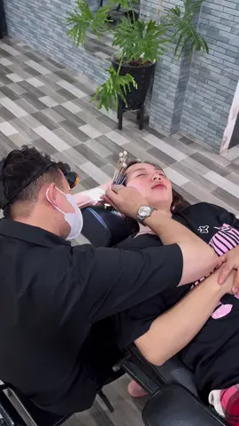 Lấy ráy tai thư giản #clipvuigiaitri #giaitri #vuinhon #thưgiãn #tiệmtocque 