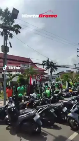 AKSI DAMAI DEMO OJOL KE KANTOR DPR Pasuruan Kota ..mengenai KWALITAS BBM YG SANGAT 