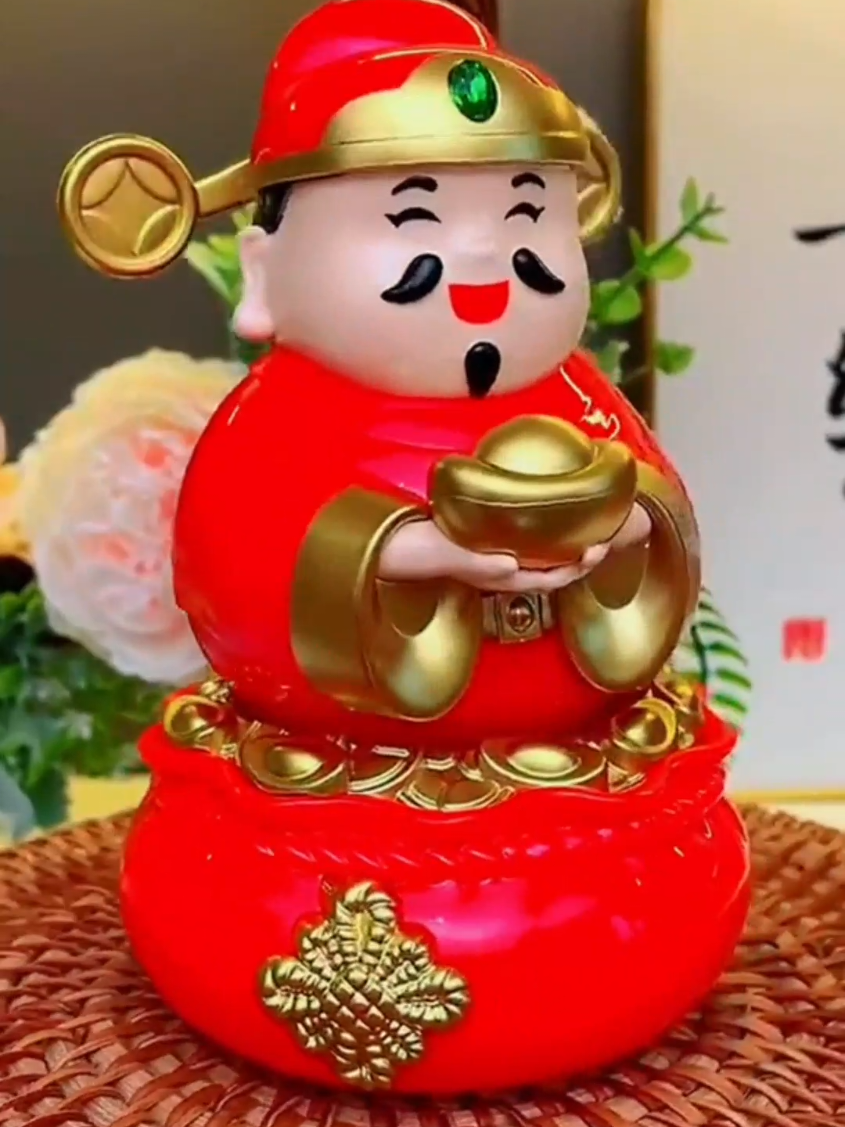 Ông Thần Tài lắc lư – lắc là hên, cười là lộc! Đặt xe, trong nhà hay bàn làm việc, tài lộc cứ ùa về không ngớt! 🍀#tếtbínhngọ2026 #tết #tết2026 #thầntài #ôngthầntài 