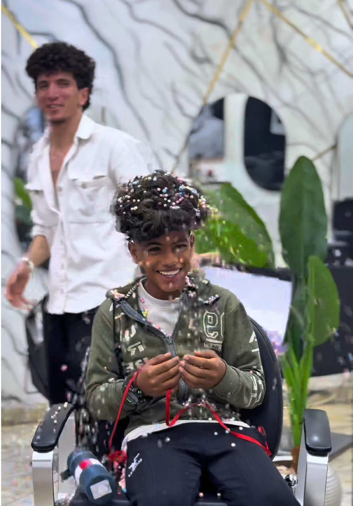 ‏تعرف انا متبعك وأنت عندك 1,000,000😳🥹