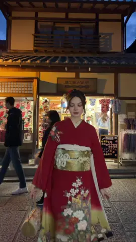 I think I’m in love😳 #kimono #japan #fyp 
