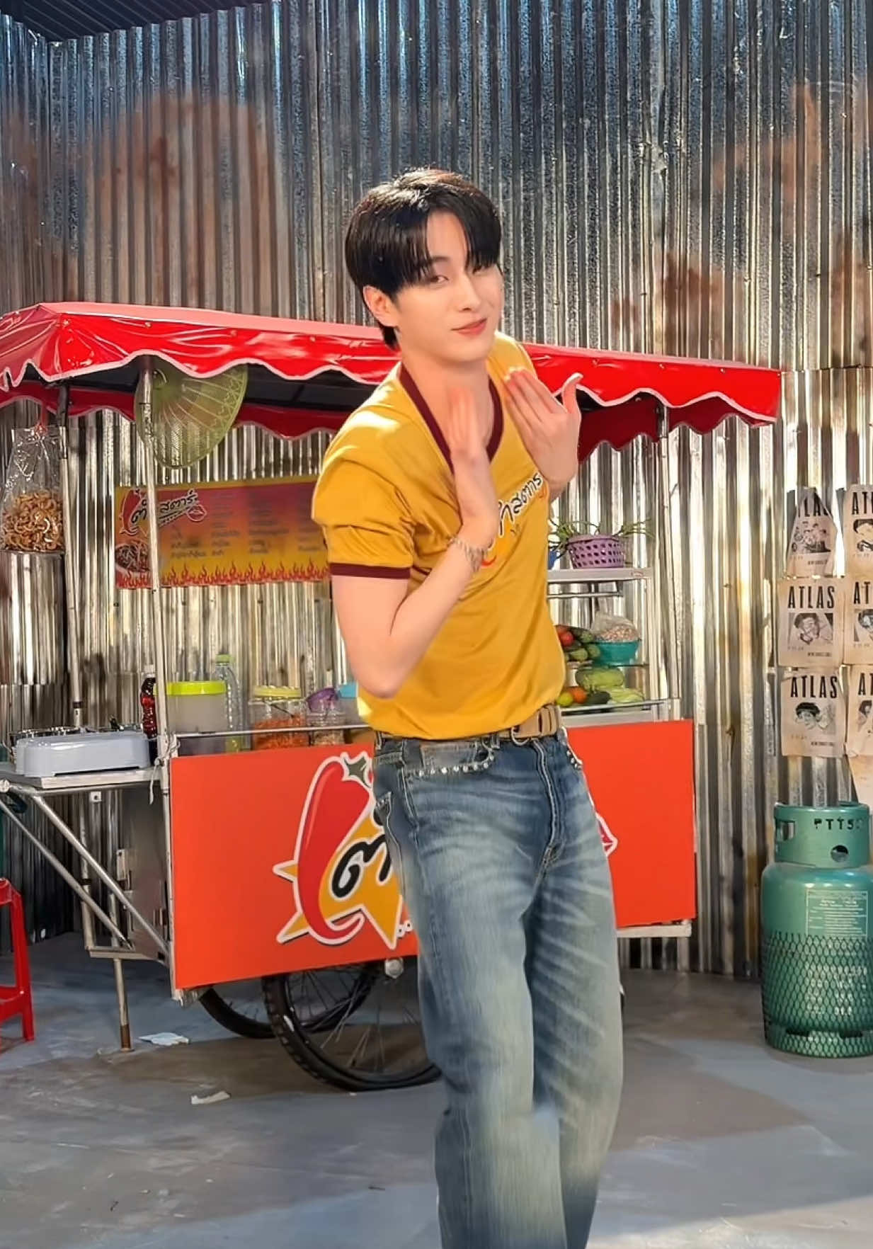 กินส้มตำกับอะไรดีครับ ##SOMTAMCHALLENGE#ส้มตำไทยใส่แอทลาส #ATLAS_SOMTAM