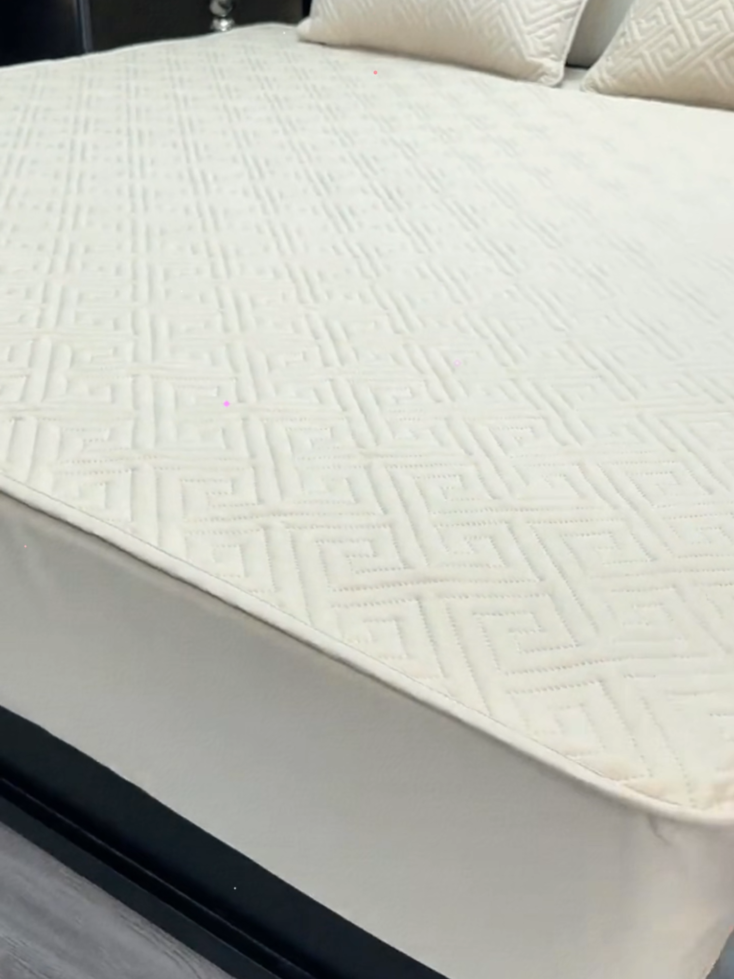 Bộ ga gối chần bông mềm mịn, ấm áp – điểm nhấn tinh tế cho không gian phòng ngủ #chăngagối #chanbong #bo3mon