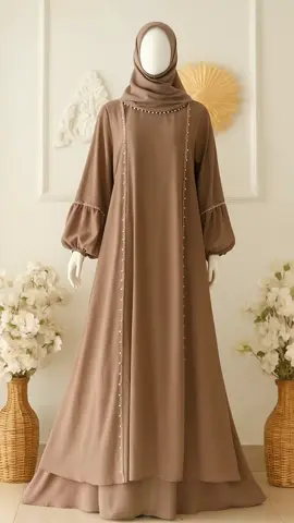 gamis lembut dan flowy ini siap temani harimu dengan nyaman dan stylish.  #gamiskekinian #fashionwanita #gamislebaran #ootdhijab 
