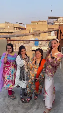 Likee girls 🧒😍instagram follow me ❤️@🥰$hëhzädï🕊️😘 @shazi beauty 🥰 @Kehkashan #1millionviews #explorepage #fyppppppppppppppppppppppp #trending #viralvideo 