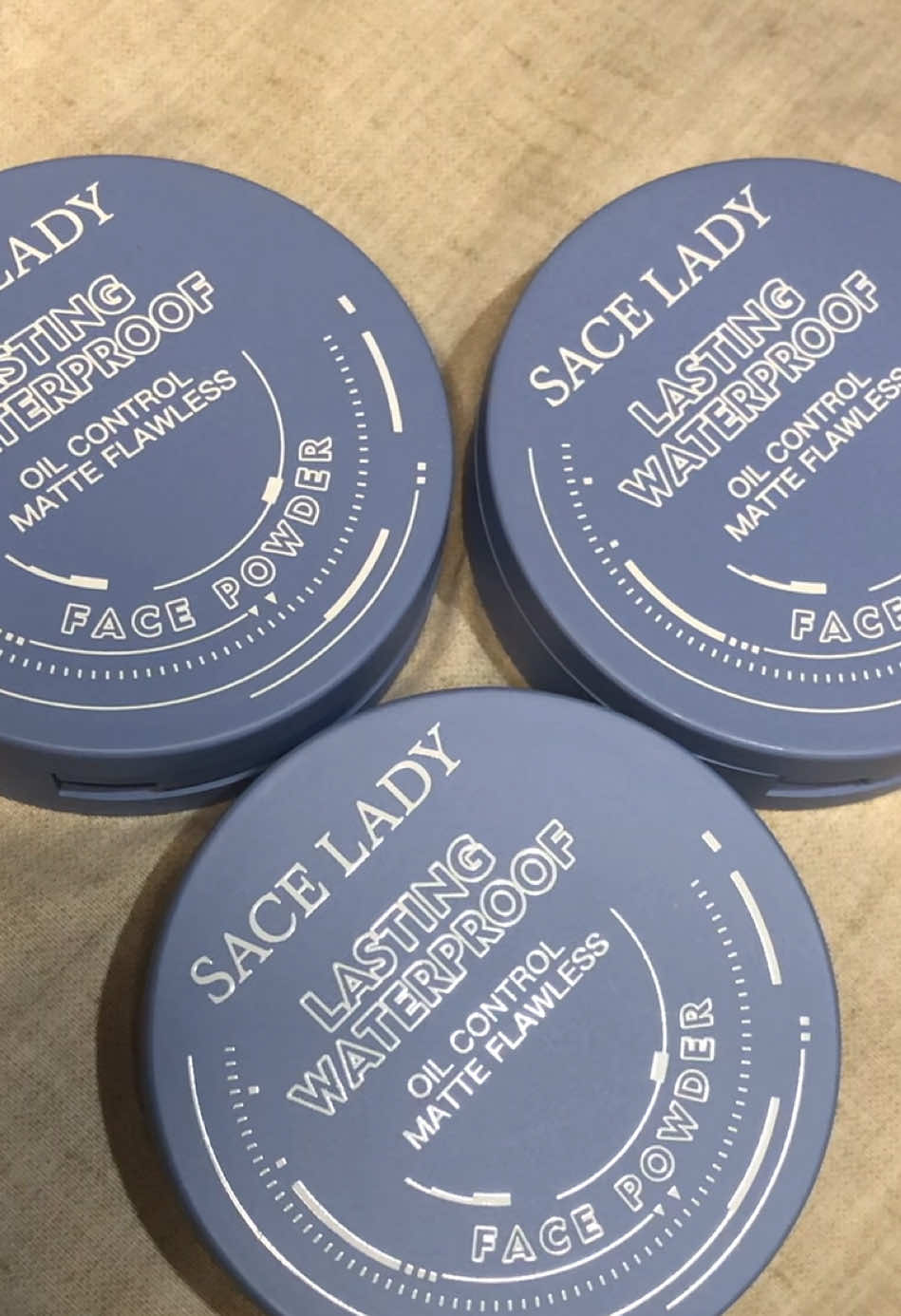 BUY 1 GET 2?!??! IS THIS PAMIGAY OR WHAT??! SOBRANG SULIT DEALS SINCE 11.11 SALE IS COMING!! 🤩✨  - - - - #alldayholdfacepowder #staymattealldayfacepowder #facepowderforoilyskin #buy1get2 #saceladypressedpowder 