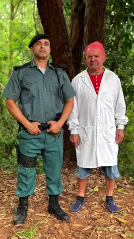 O defensor da vítimas está chegando. 