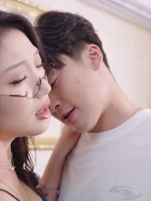 กรุณารับชมคนเดียว ไม่เหมาะสำหรับผู้ชมอายุต่ำกว่า 18 ปี