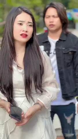 Aku masih di sini #viral6 @Dea_gemoy1 🔥 