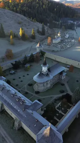 Avem o țară ♥️ - Bucovina, ținutul manastirilor ♥️ @Bucovina, te iubesc ❤️  #ținutulmanastirilor #bineledestiut  #pasidepelerin  #sinaxar  #bucovinateiubesc 