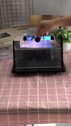 📱 Convierte tu cel en un mini cine en segundos#gadgets #invento2025 #trucosparati #tecnología #cosasqueamo
 
