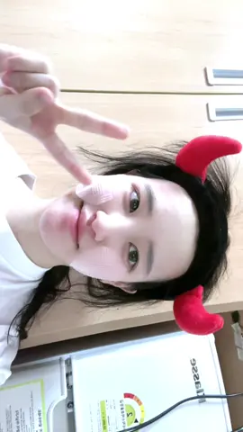 피부 뒤집어진거 짜증나👿