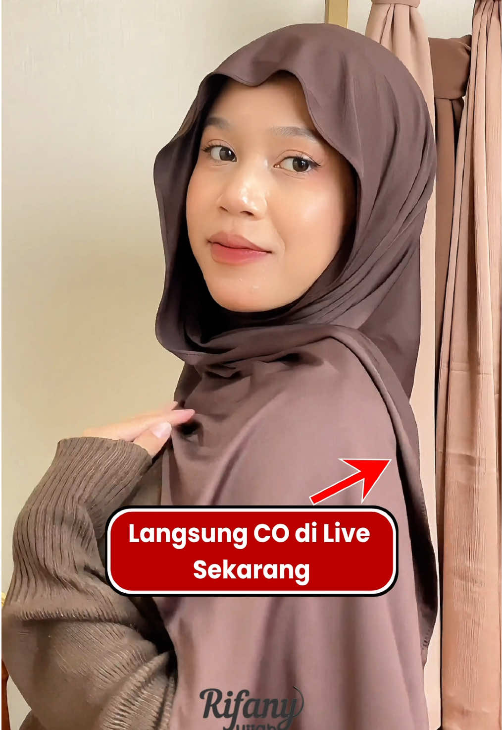 Siapa nih yang suka males ribet?buruan cobain Lateefa sekarang juga, CO di Live langsung kirim hari ini🥰😍 #Rifanyhijab #fyp #BERYbestirifany #pashminameleyot #pashminainstan 