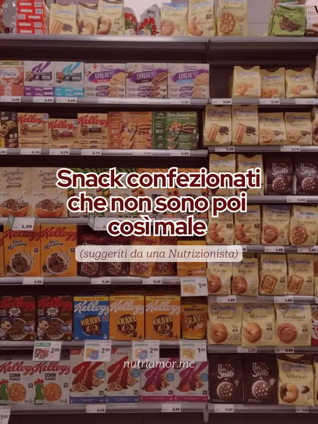 Nel post trovi alcune idee di spuntini confezionati e facilmente reperibili al supermercato che possono tranquillamente far parte di un’alimentazione equilibrata, perfetti quando sei fuori casa o hai poco tempo 👩🏻‍⚕️ L’obiettivo non è cercare lo snack perfetto, ma imparare a fare scelte consapevoli, anche tra gli scaffali del supermercato. Perché sì: esistono opzioni “pronte” che possono andare benissimo, se inserite nel giusto contesto ✨ ⚠️ Questi sono solo esempi di prodotti che mi sento di consigliarvi: nessuna sponsorizzazione, solo scelte reali e consapevoli 💛 #noadv #spuntinisani #nutrizionista #spuntinisupermercato #nutrizionistaonline #spuntini