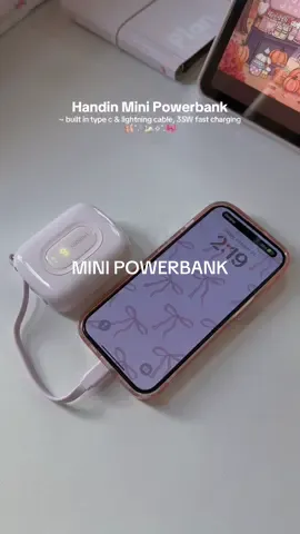 This mini powerbank is so compact and fast charging ~ 35W for type c cable and 20W for lightning cable ✨🔋#minipowerbank #powerbankfastcharging #fastchargingpowerbank #handinpowerbank #powerbank10000mah 