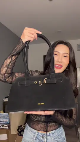 #กระเป๋า #กระเป๋าแฟชั่น #กระเป๋าผู้หญิง #กระเป๋าสะพายข้าง #กระเป๋าสะพาย 