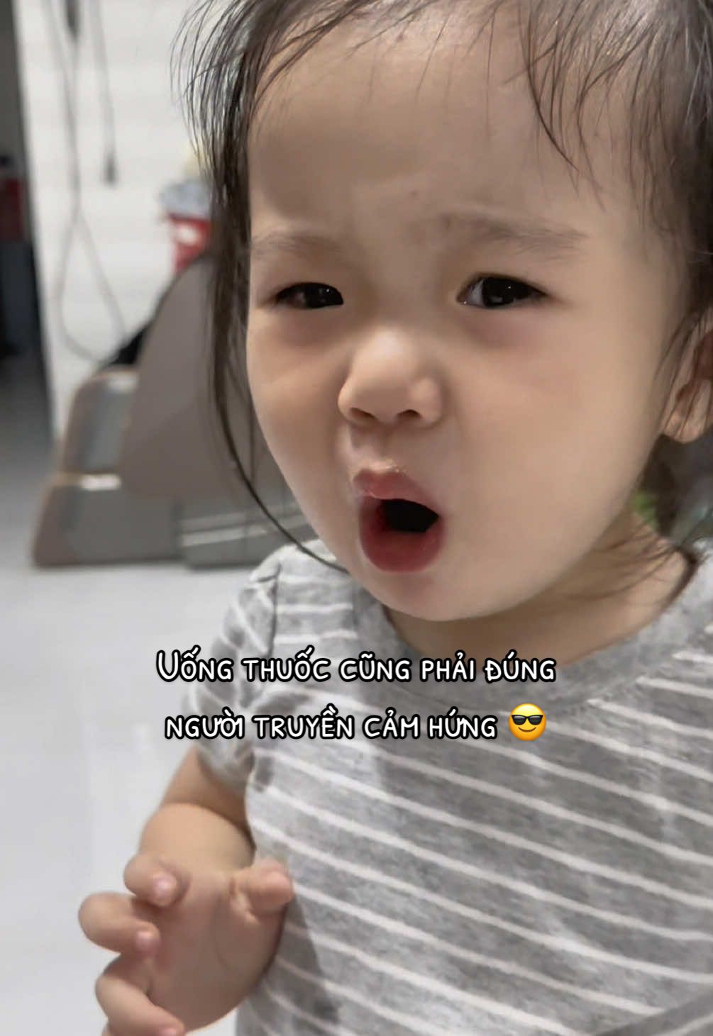 Thuốc ĐẮNG mấy cũng NGỌT, miễn là ba đút :)))) mẹ đút thì nó CHUA không chịu uống …lạ nhỉ 😪#congaicuaba #nhacothienhy #funnyvideo  @Nhà có Hy  @Nhà có Hy 