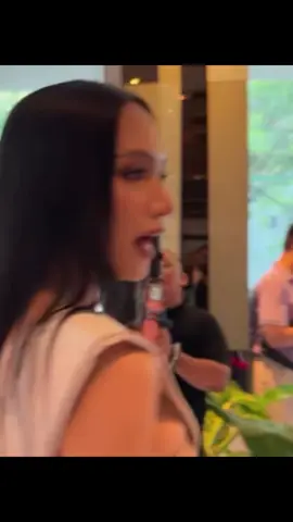 Hương Giang chia sẻ cảm xúc sau drama buổi trao sash Miss Universe 2025 #huonggiang #missuniverse #chuyennhungnanghau 