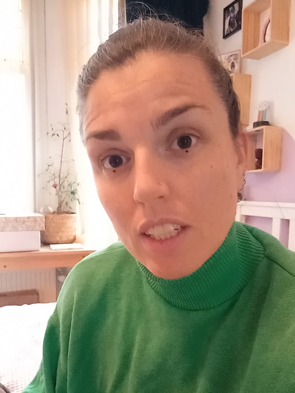 Ik wil dan ook in dit leven absoluut niet nog meer kinderen en dat is oké.  Jij mag zelf kiezen, het is namelijk jouw leven. #spijtmoeders #moedersvantiktok #moederschap #ouders #sharelotte 