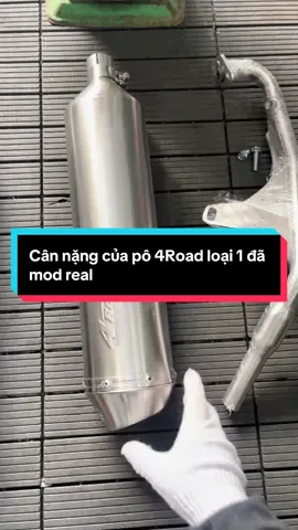 Pô 4Rad mod full real hàng chuẩn pháp loại 1 . Pô đã mod nỉ thuỷ tinh chóng cháy vàng ( bảo hành 1 năm) làm full lòng lưới giúp âm thanh êm ấm 9/10 Real . Ngoại hình làm theo mẫu 2007 . Ae nào cần lh zal00” : 0936/021/359 hoặc fb : Sang Độ e tư vấn nhé ❤️ #xuhuong #viral #4road #dochoixemay #shvn 