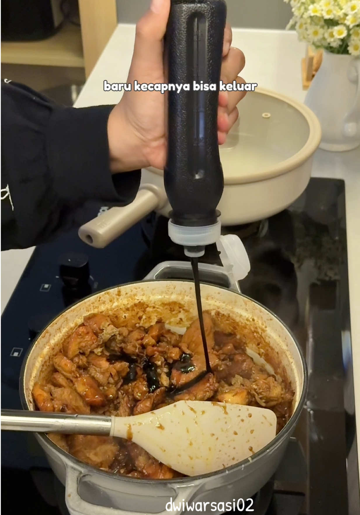 Membalas @Mutia Salima akhirnya menemukan botol kecap yang anti tumpah. #botolkecap #botolkecapantitumpah #botolsaos #botolsaoskecap #botolantitumpah 