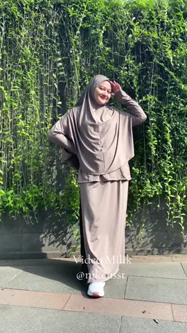 Setelan olahraga muslimah 3 in 1 loh bunn #promomakanharian #bajuolahraga #bajumuslimah 