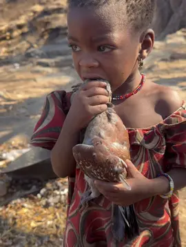 Nobody touches her little birdie. #tribelife#Lifestyle#nature#wilderness#fypシ 