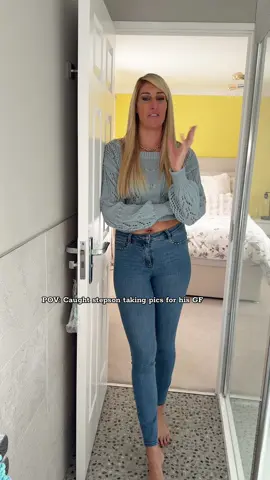 Who do u send selfies to !? #selfie #selfies 