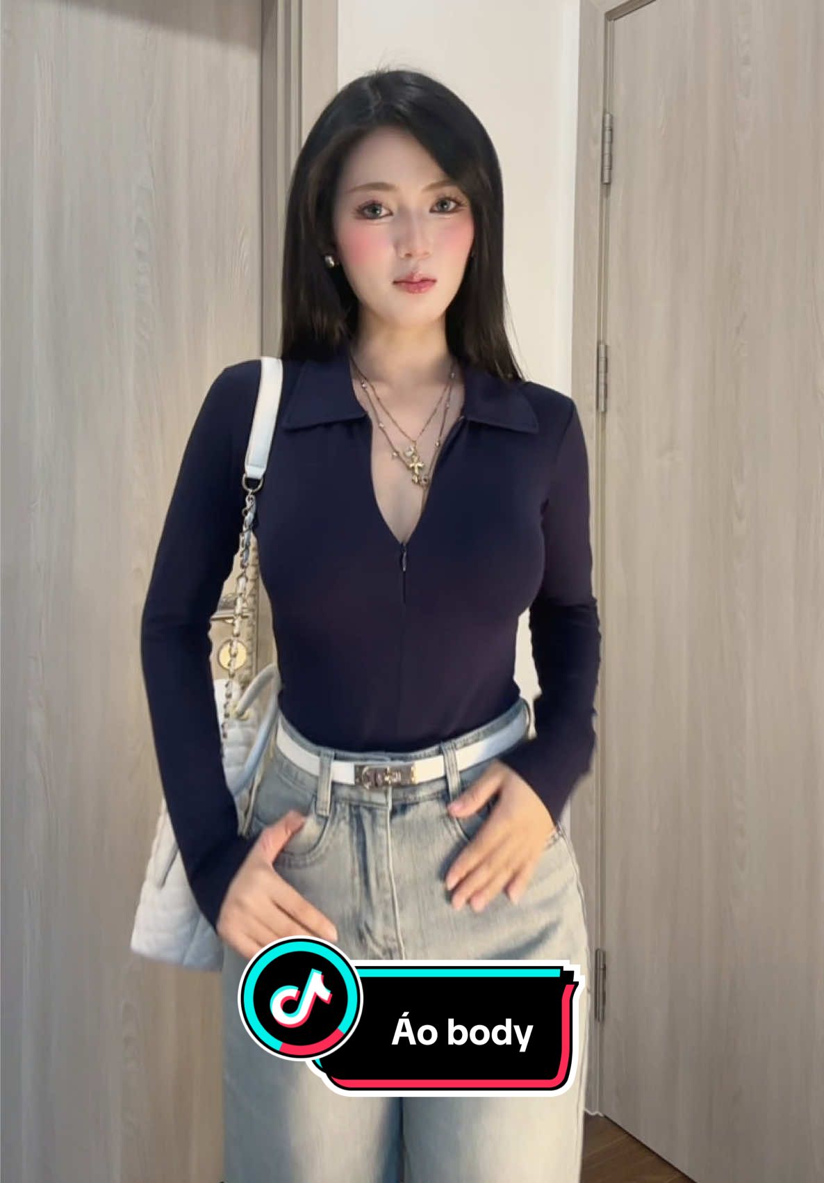 Basic dễ mặc ạ#viral #fyp #tiktokthoitrang #aobody #outfitideas 