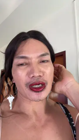 ชีวิตคนเรามันต้องเดินบ้างหละ !!! #คนไทยเป็นคนตลก #เมียหลวงชุดแดง #bbkusy #tiktokการละคร #เพชรปากปลาร้าหน้าเป๊ะ 