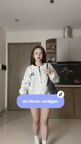 hơn trăm mà áo cỡ đó 