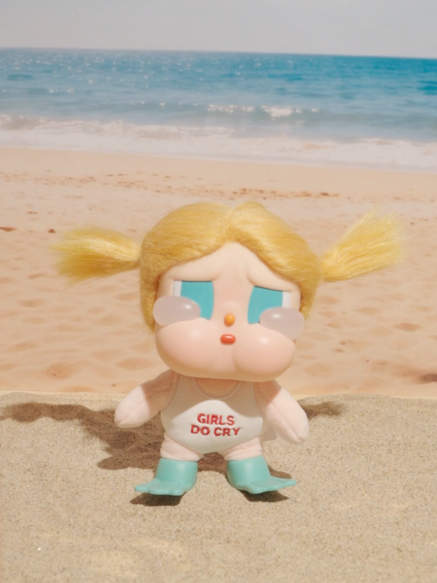 When your vacation mode's on 🌴  #POPMART #CRYBABY #vacationmodeon #vinyl #plushpendant #plush #arttoys #blindbox #vacation #sunshine☀️