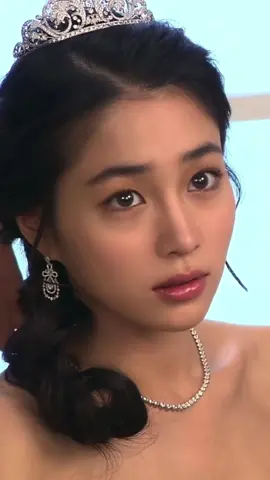 'ara' a coined term by @/arapilled that defines a Korean Stacy. Ara's are rated from a mix of PSL and Korean (appeal) standards. Shown in order: 1) Im Jinah 2) Lee Minjung 3) Go Ara Ib: @solanaWallet #ara #bpedit #imjinah #leeminjung #goara 