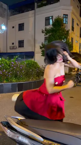 ဘာများမှားလို့လဲ😚#myanmartiktok🇲🇲🇲🇲 #ရောက်ချင်တဲ့နေရာရောက်👌 #fyp 