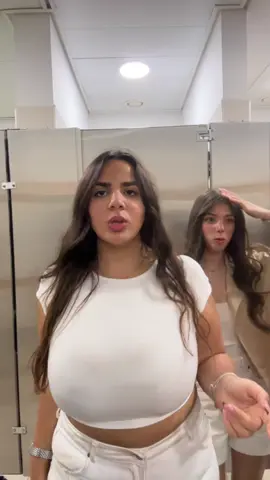 שנייה לפני שהשומר העיף אותי